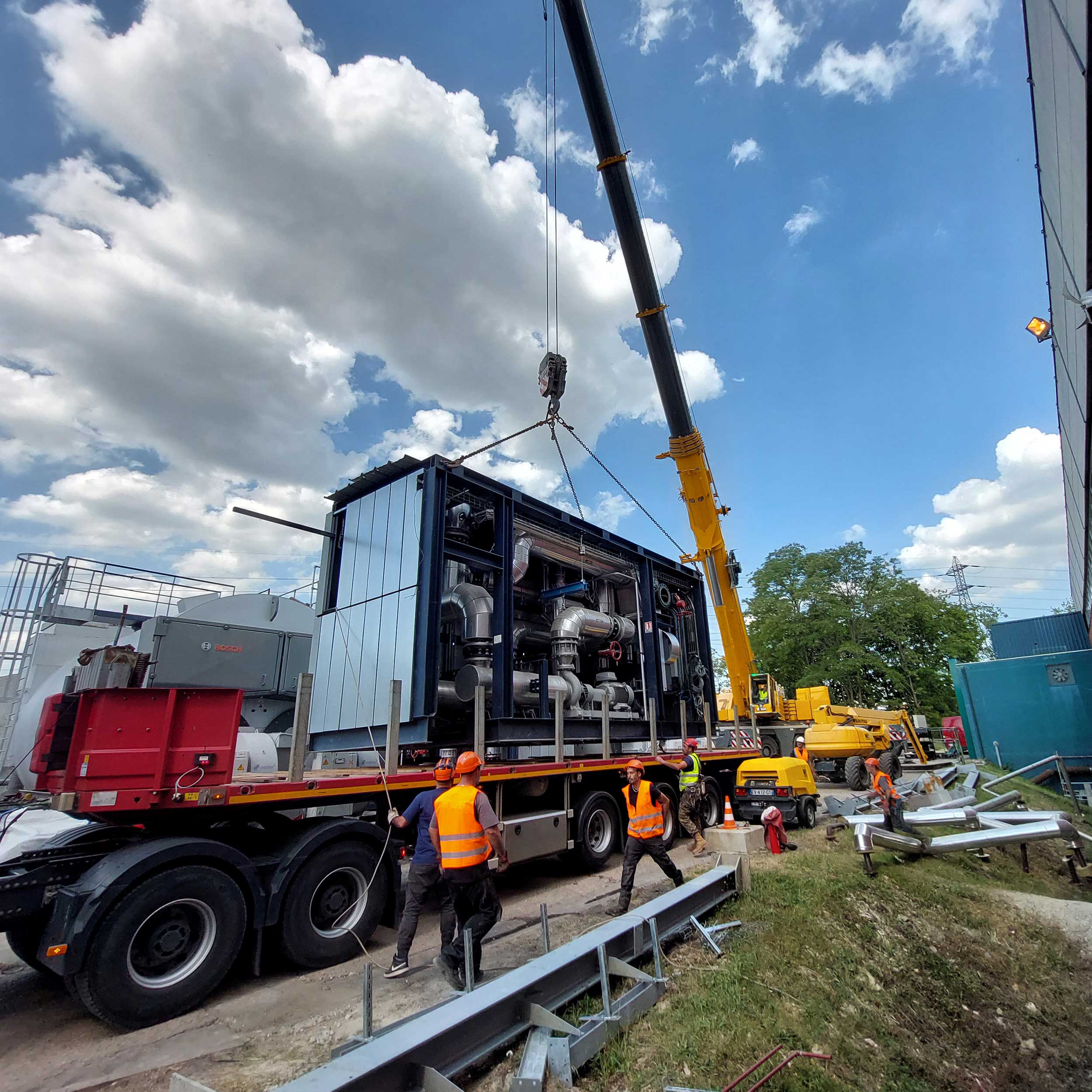 LEVAGE-Grue-mobile-300T-EURO-TECHNIQUE-LEVAGE Grue 300T - Grue mobile pour levage en Île-de-France et Normandie